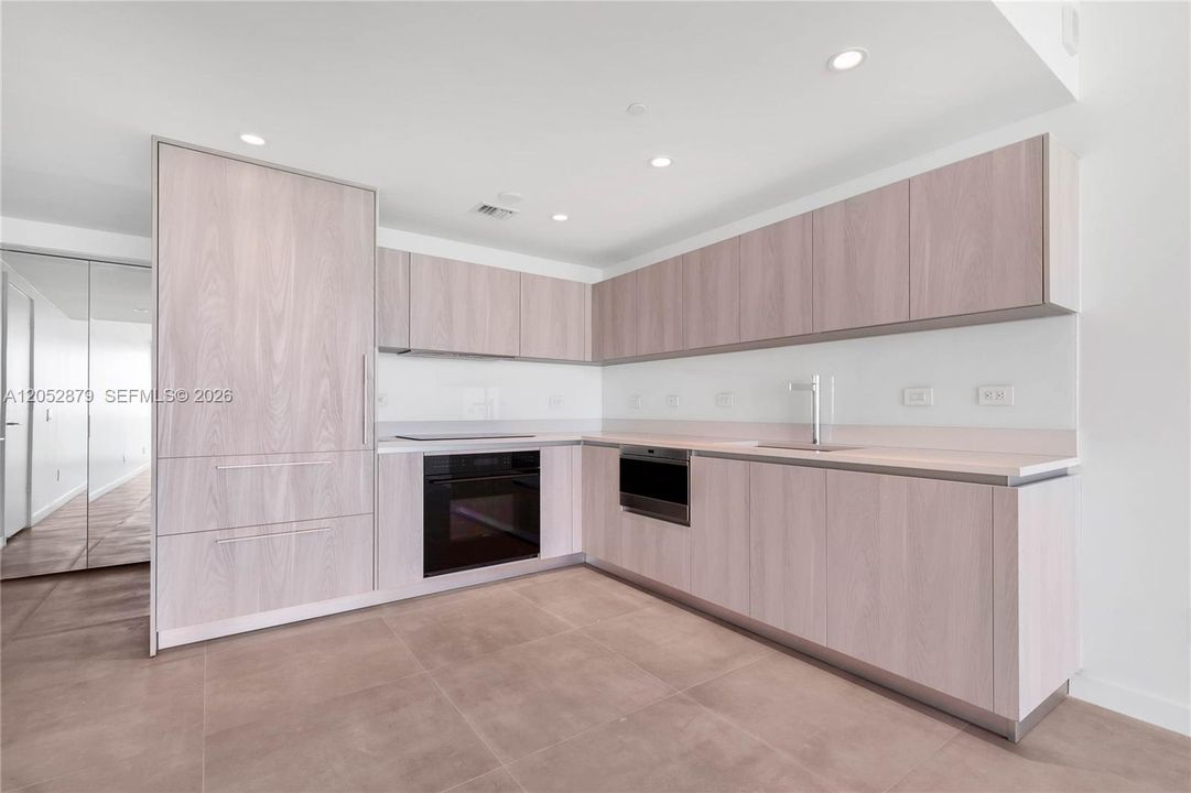 For Sale: $1,459,000 (3 beds, 3 baths, 1526 Square Feet)