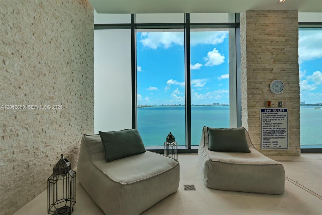 For Sale: $1,459,000 (3 beds, 3 baths, 1526 Square Feet)