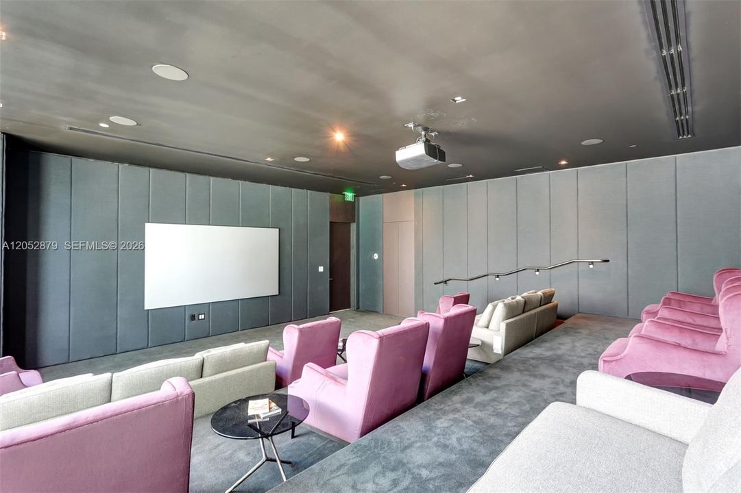 For Sale: $1,459,000 (3 beds, 3 baths, 1526 Square Feet)