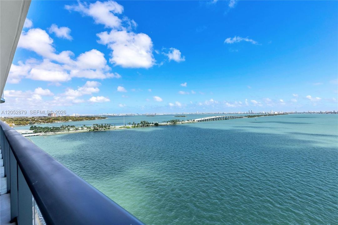 For Sale: $1,459,000 (3 beds, 3 baths, 1526 Square Feet)