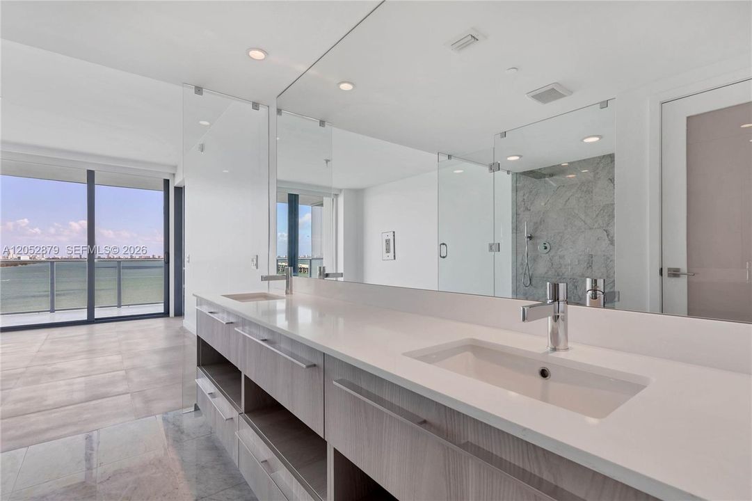 For Sale: $1,459,000 (3 beds, 3 baths, 1526 Square Feet)