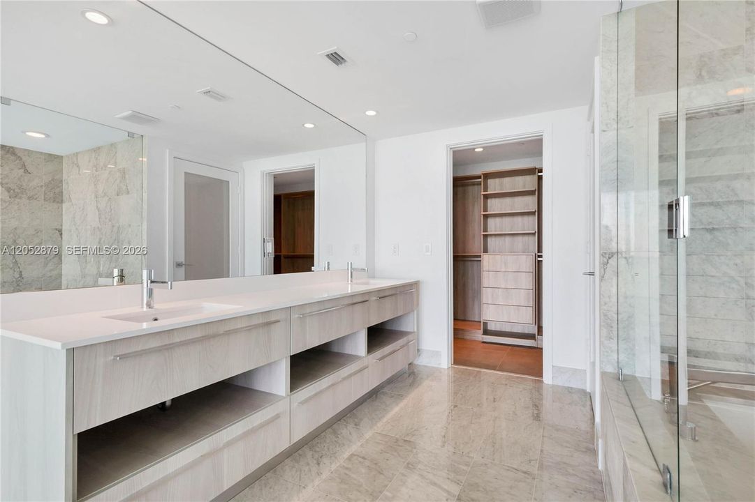 For Sale: $1,459,000 (3 beds, 3 baths, 1526 Square Feet)