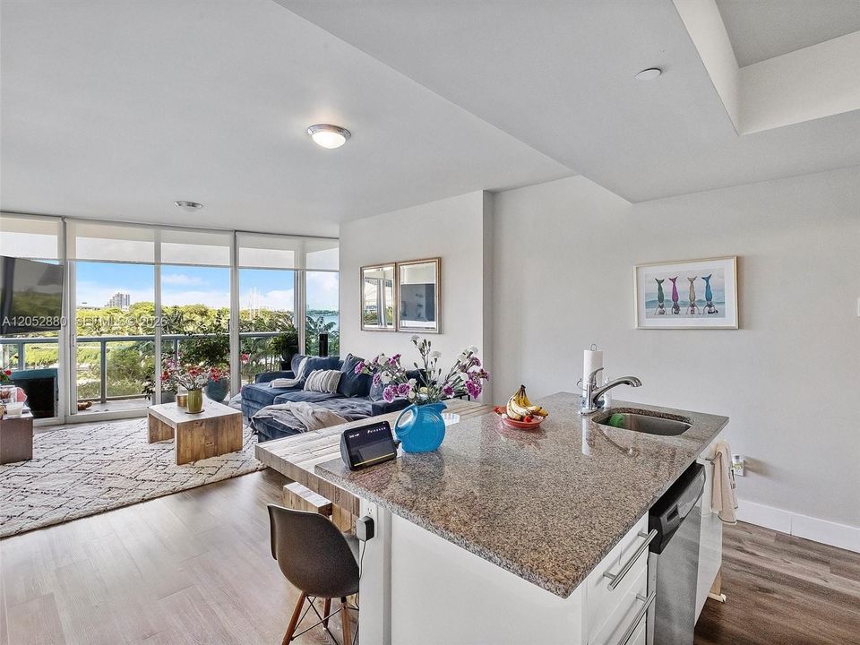 For Sale: $659,000 (1 beds, 2 baths, 1220 Square Feet)