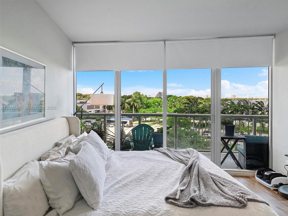 For Sale: $659,000 (1 beds, 2 baths, 1220 Square Feet)