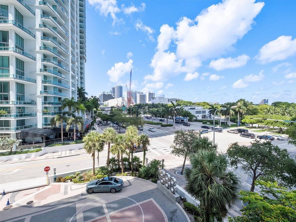For Sale: $659,000 (1 beds, 2 baths, 1220 Square Feet)