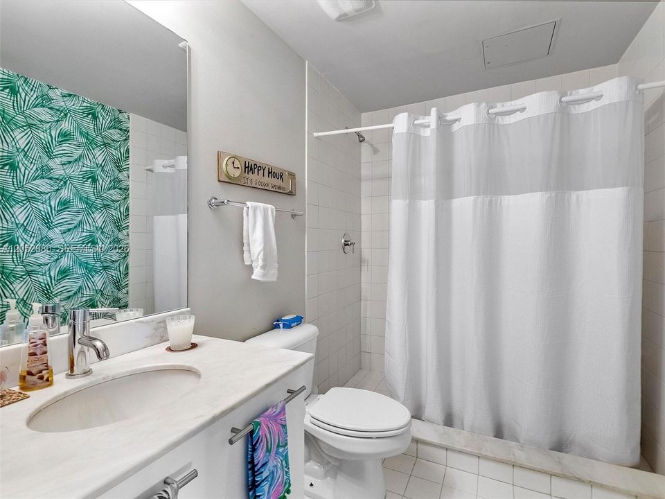 For Sale: $659,000 (1 beds, 2 baths, 1220 Square Feet)