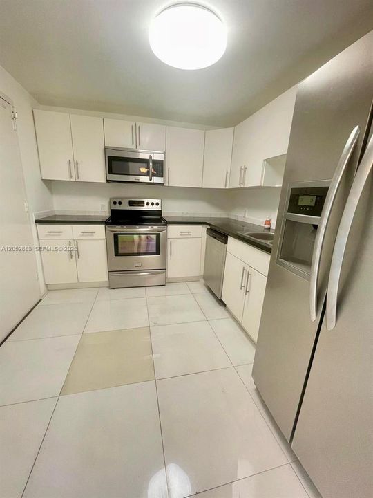 На продажу: $219,000 (2 спален, 2 ванн, 1096 Квадратных фут)