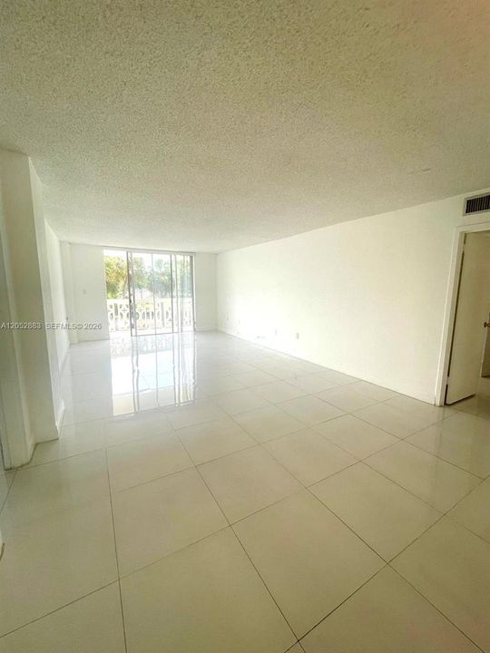 На продажу: $219,000 (2 спален, 2 ванн, 1096 Квадратных фут)