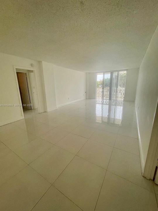 На продажу: $219,000 (2 спален, 2 ванн, 1096 Квадратных фут)