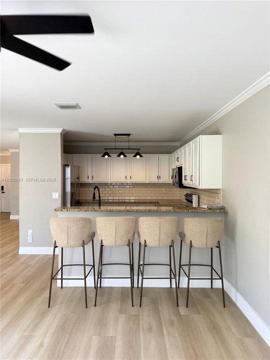 For Rent: $3,599 (4 beds, 2 baths, 1815 Square Feet)