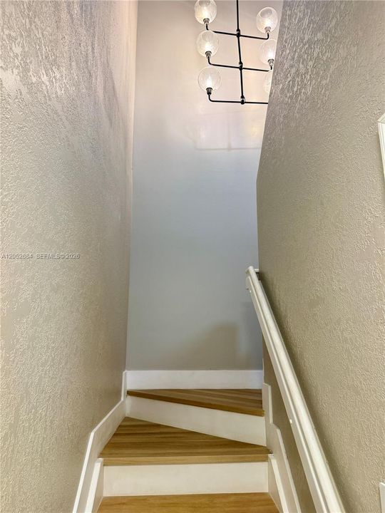 For Rent: $3,599 (4 beds, 2 baths, 1815 Square Feet)
