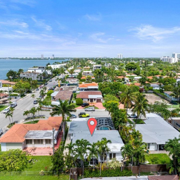 На продажу: $1,480,000 (4 спален, 3 ванн, 1719 Квадратных фут)