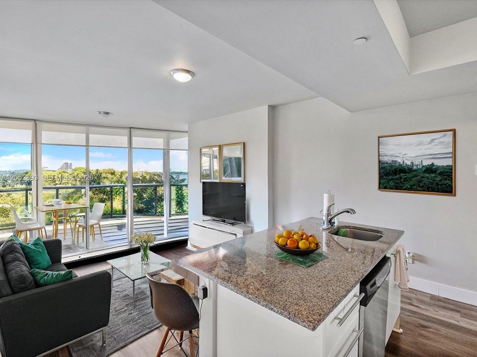 For Sale: $659,000 (1 beds, 2 baths, 1220 Square Feet)