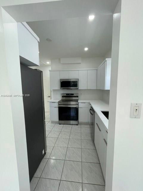 В аренду: $3,695 (2 спален, 1 ванн, 1350 Квадратных фут)