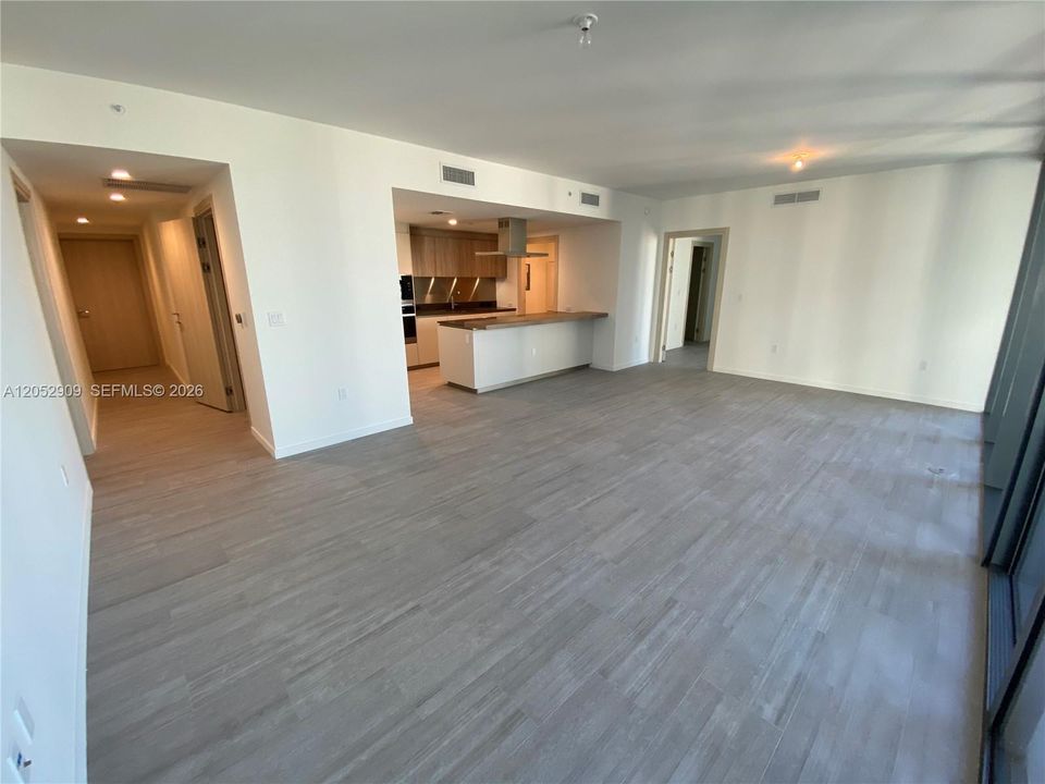 For Rent: $7,750 (2 beds, 2 baths, 1369 Square Feet)
