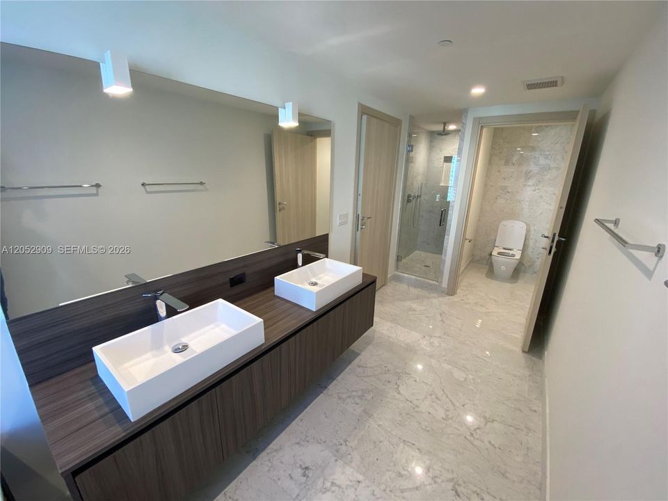 For Rent: $7,750 (2 beds, 2 baths, 1369 Square Feet)