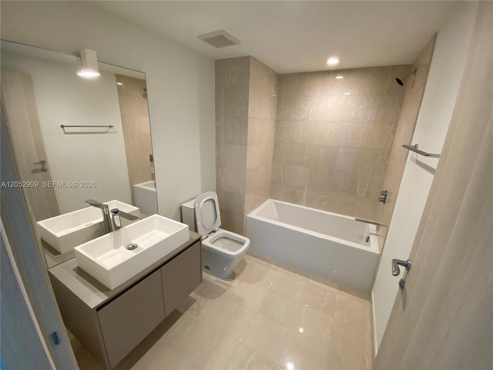 For Rent: $7,750 (2 beds, 2 baths, 1369 Square Feet)