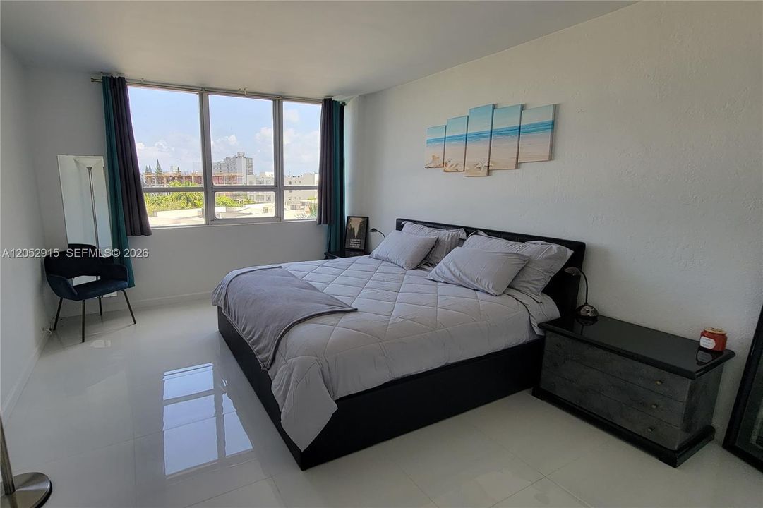В аренду: $3,700 (1 спален, 1 ванн, 731 Квадратных фут)