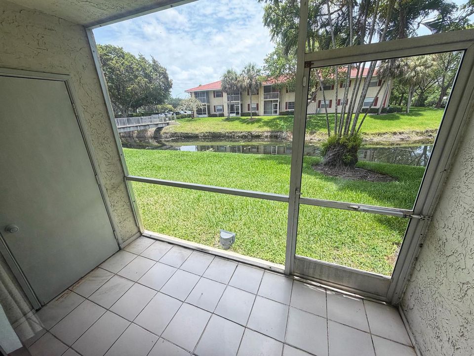 Enclosed Screen Patio