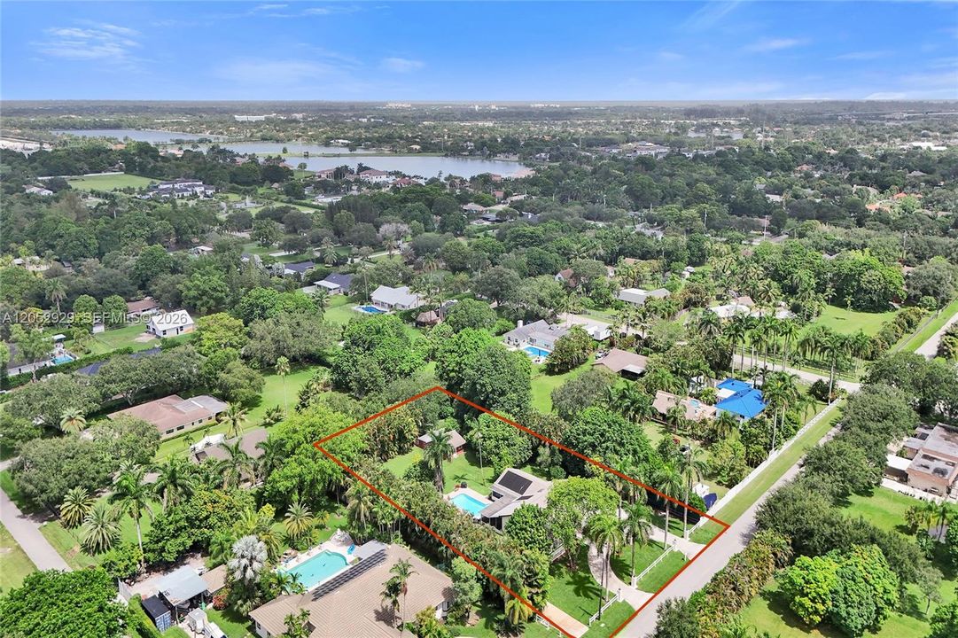 For Sale: $1,349,900 (4 beds, 2 baths, 2487 Square Feet)