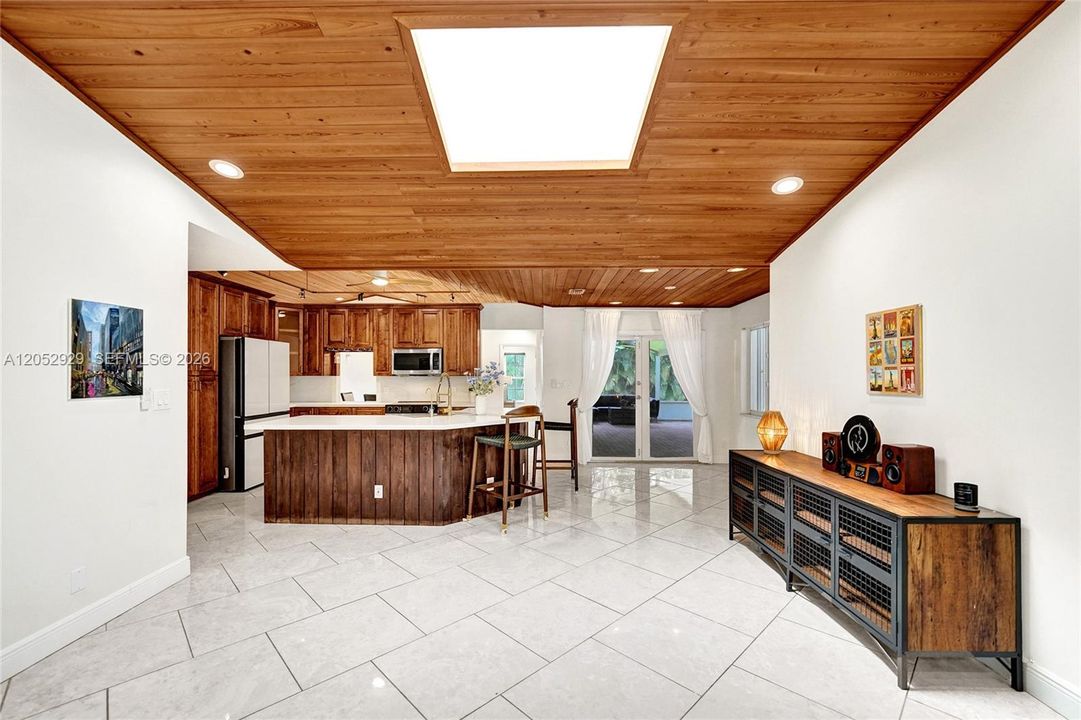For Sale: $1,349,900 (4 beds, 2 baths, 2487 Square Feet)