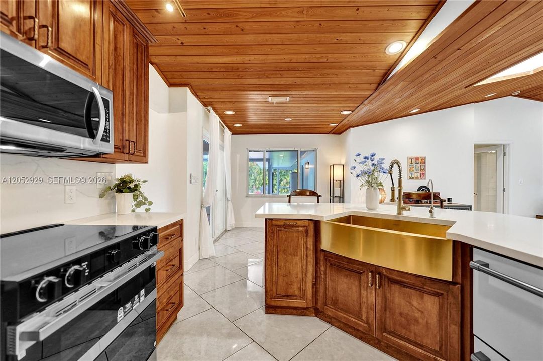 For Sale: $1,349,900 (4 beds, 2 baths, 2487 Square Feet)