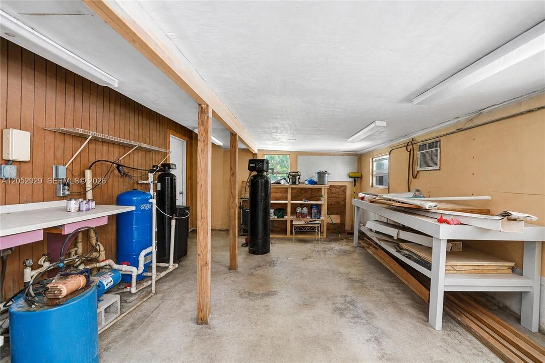 For Sale: $1,349,900 (4 beds, 2 baths, 2487 Square Feet)
