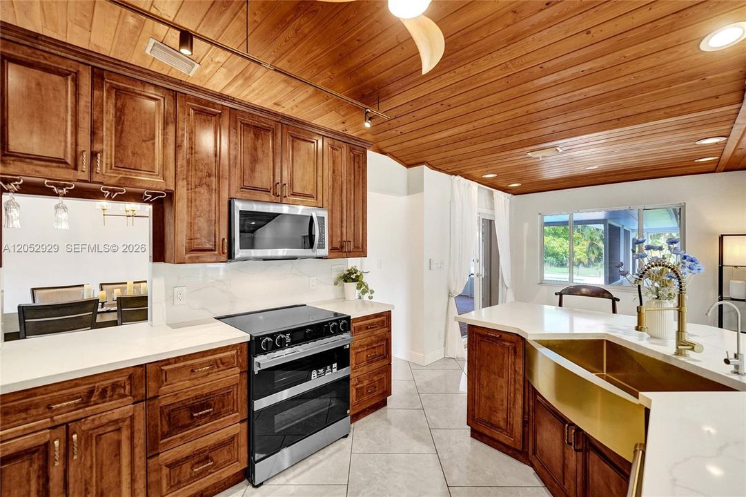 For Sale: $1,349,900 (4 beds, 2 baths, 2487 Square Feet)