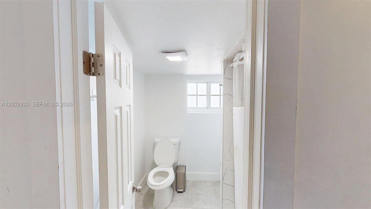 En Venta: $810,500 (5 camas, 3 baños, 2440 Pies cuadrados)