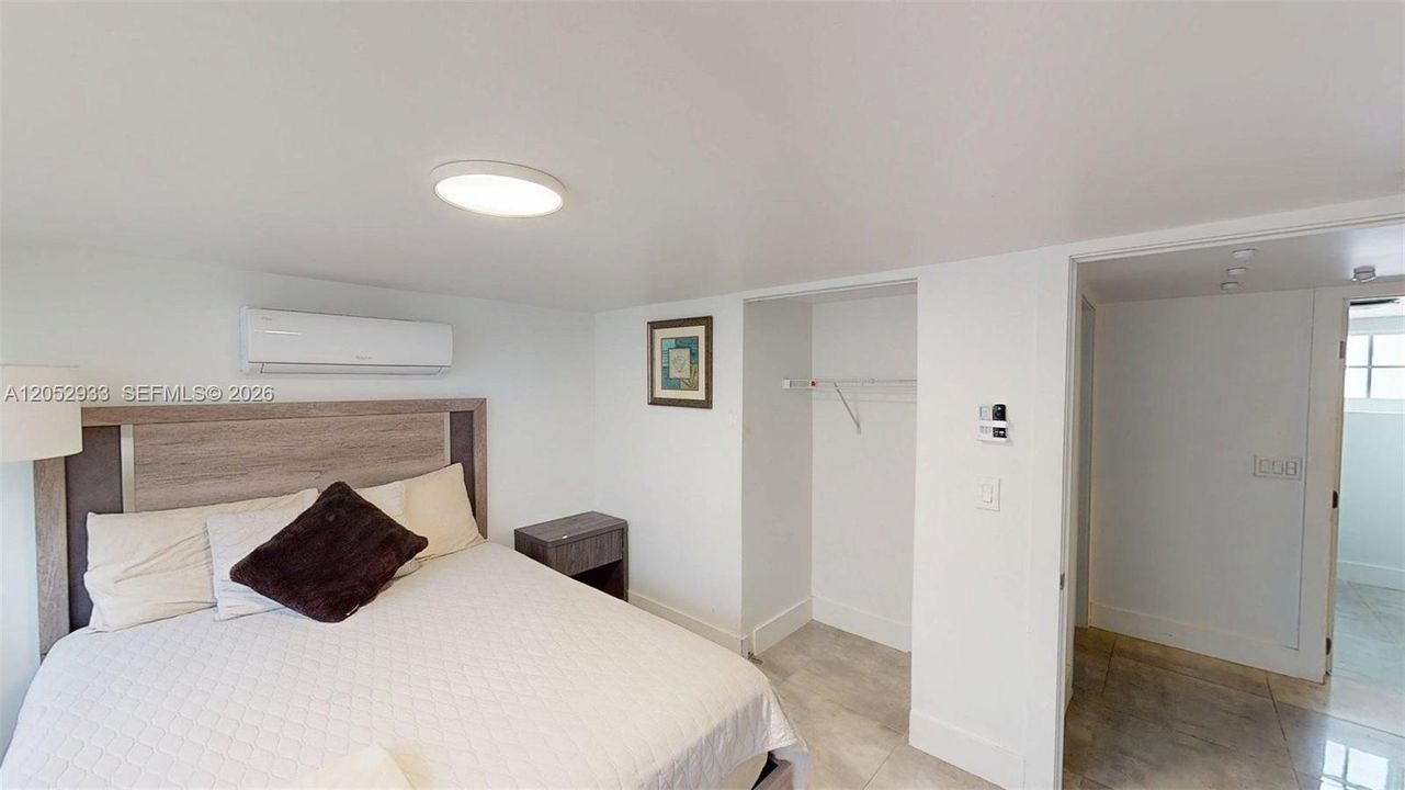 En Venta: $810,500 (5 camas, 3 baños, 2440 Pies cuadrados)
