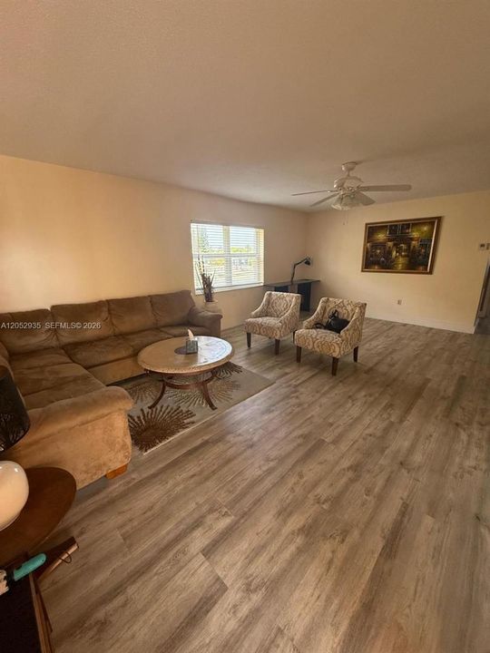 For Rent: $2,100 (2 beds, 2 baths, 1000 Square Feet)