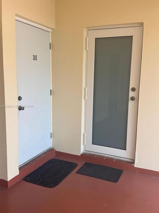 For Rent: $2,100 (2 beds, 2 baths, 1000 Square Feet)