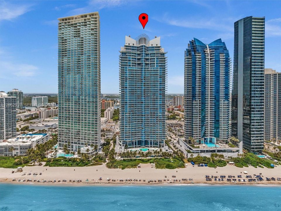 For Rent: $5,250 (1 beds, 1 baths, 862 Square Feet)