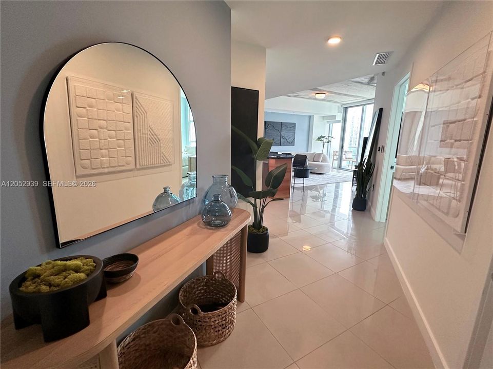 For Rent: $3,950 (1 beds, 1 baths, 861 Square Feet)
