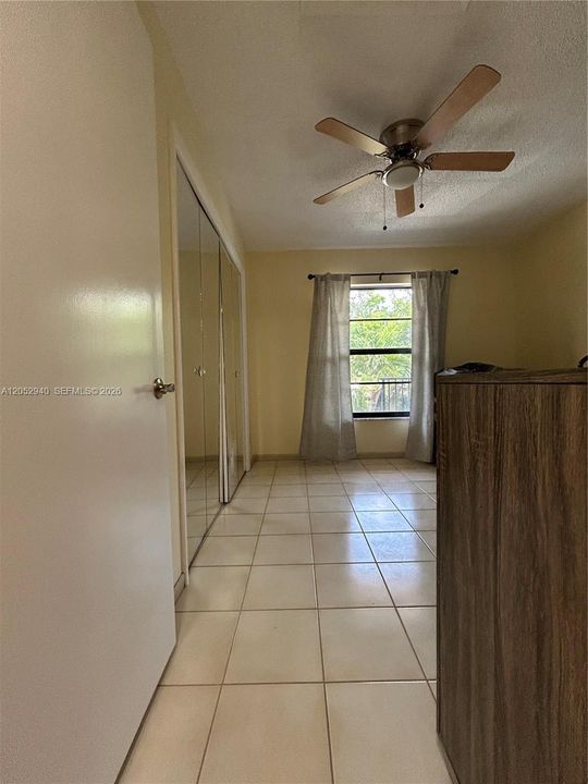 For Rent: $1,950 (2 beds, 2 baths, 1015 Square Feet)