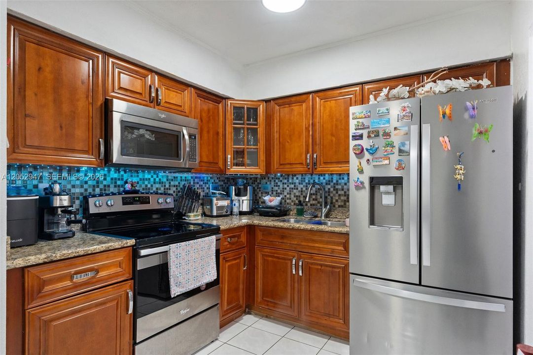 For Sale: $469,000 (3 beds, 2 baths, 1138 Square Feet)
