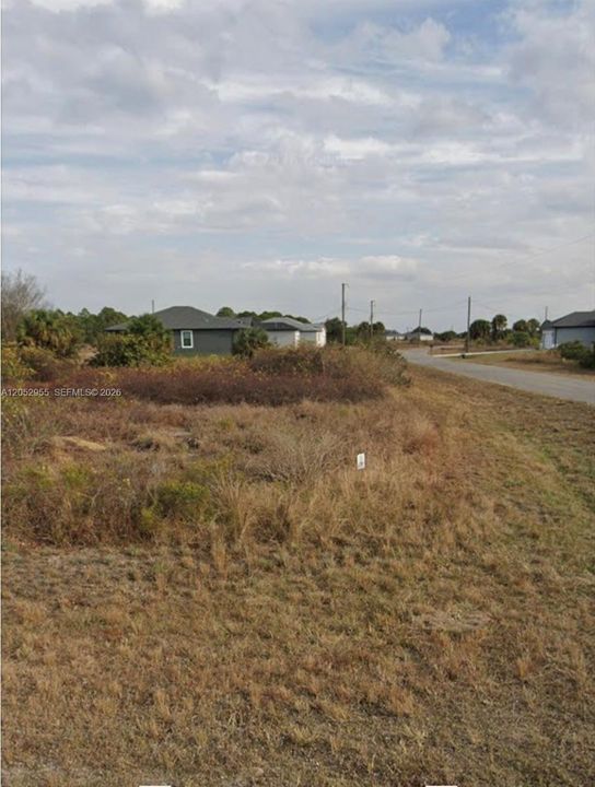 На продажу: $45,000 (0.32 acres)
