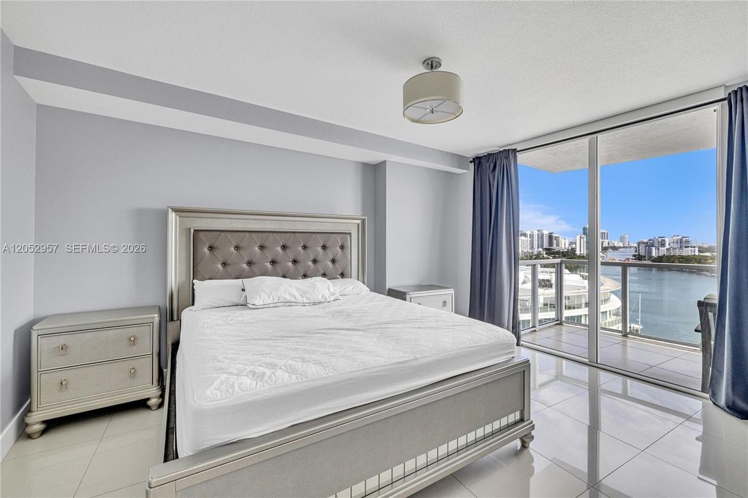 En Renta: $4,950 (2 camas, 2 baños, 942 Pies cuadrados)