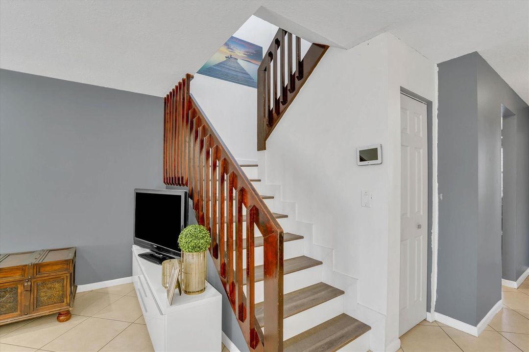 15-7357 NW 34th St-15