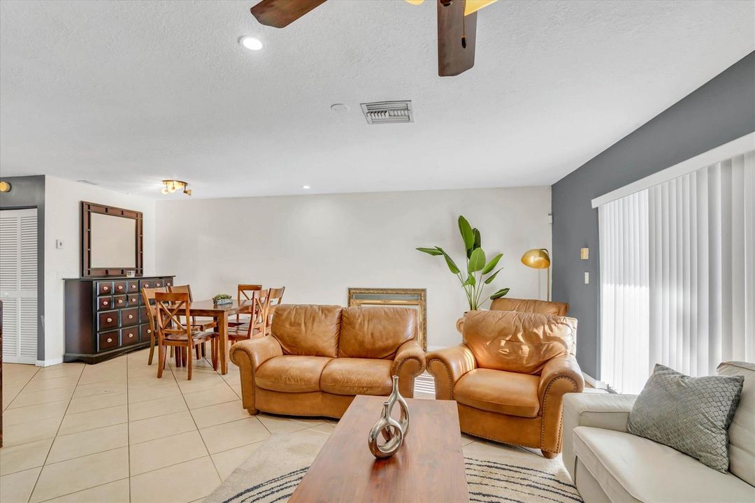 08-7357 NW 34th St-8