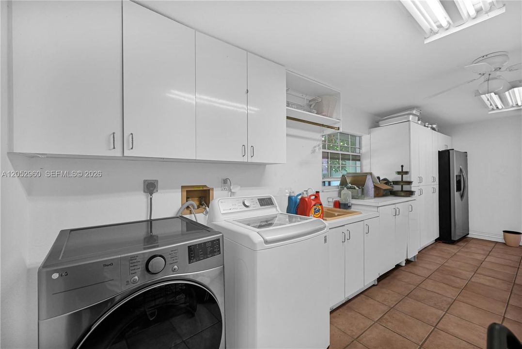 En Venta: $3,250,000 (5 camas, 5 baños, 4549 Pies cuadrados)