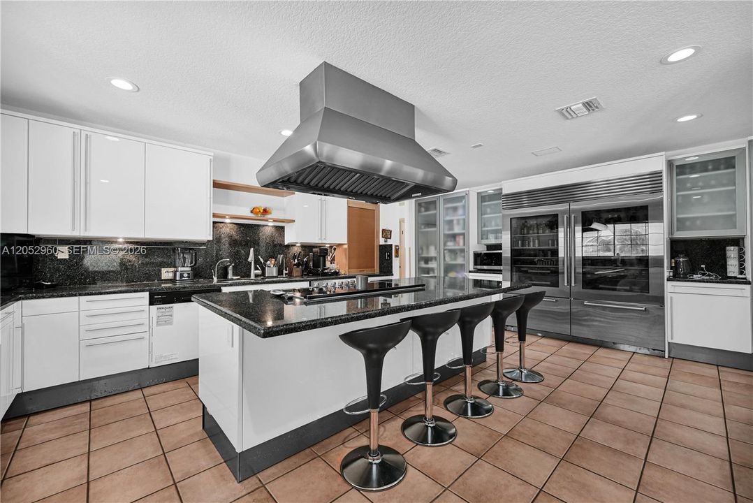 En Venta: $3,250,000 (5 camas, 5 baños, 4549 Pies cuadrados)