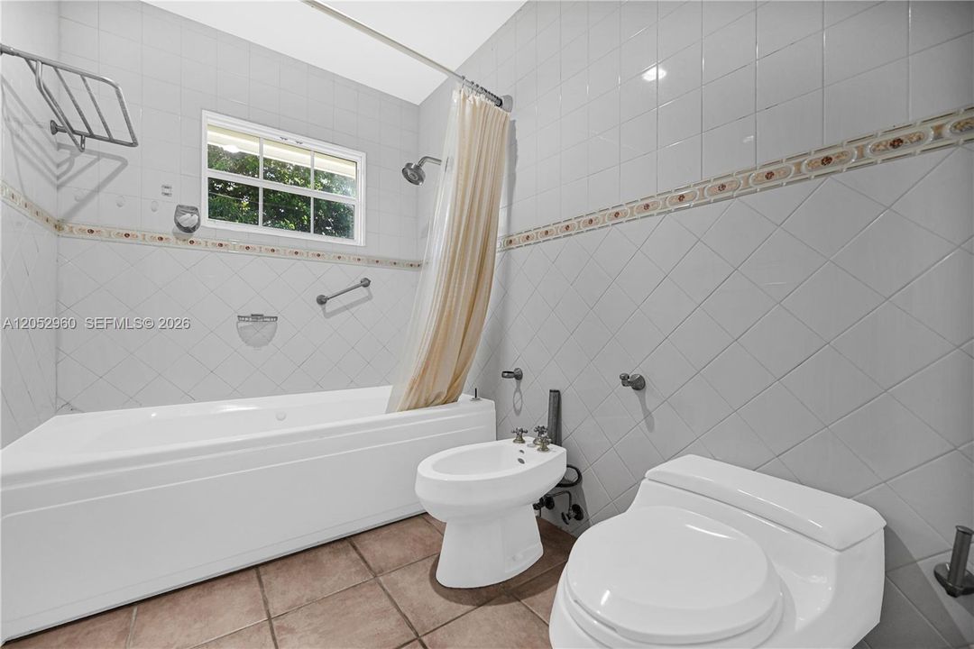 En Venta: $3,250,000 (5 camas, 5 baños, 4549 Pies cuadrados)