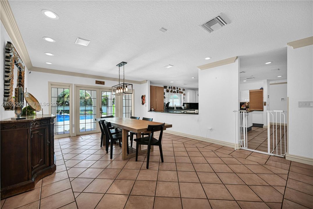 En Venta: $3,250,000 (5 camas, 5 baños, 4549 Pies cuadrados)