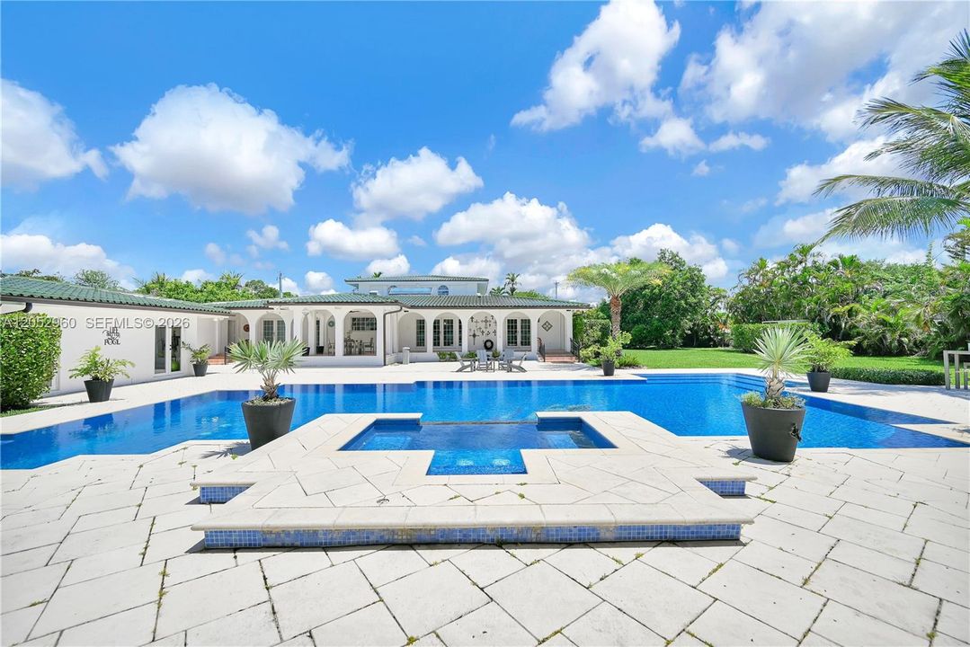 En Venta: $3,250,000 (5 camas, 5 baños, 4549 Pies cuadrados)