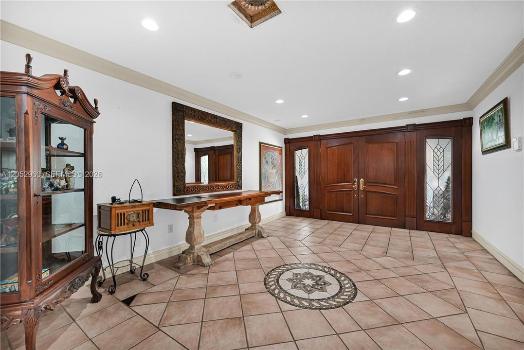 En Venta: $3,250,000 (5 camas, 5 baños, 4549 Pies cuadrados)