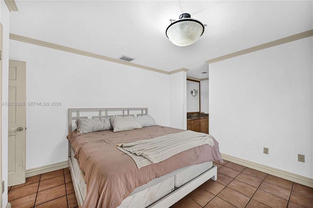 En Venta: $3,250,000 (5 camas, 5 baños, 4549 Pies cuadrados)