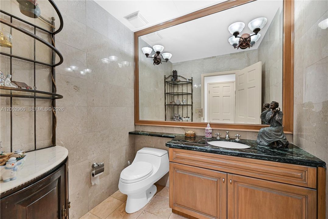 En Venta: $3,250,000 (5 camas, 5 baños, 4549 Pies cuadrados)