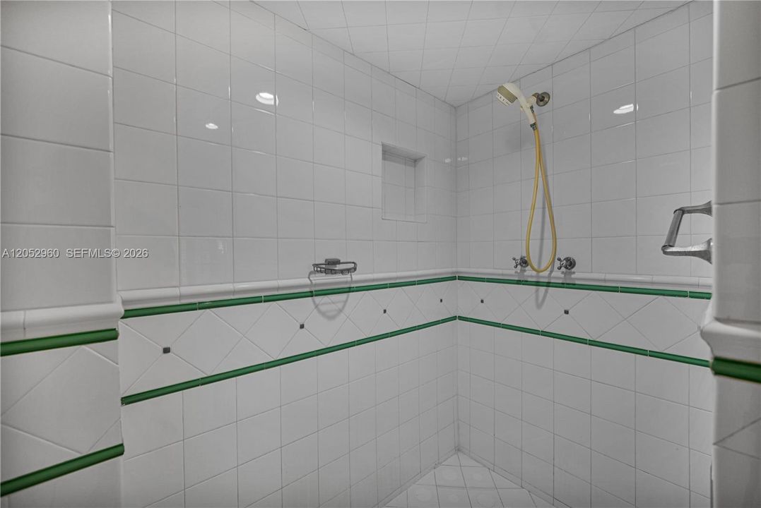 En Venta: $3,250,000 (5 camas, 5 baños, 4549 Pies cuadrados)