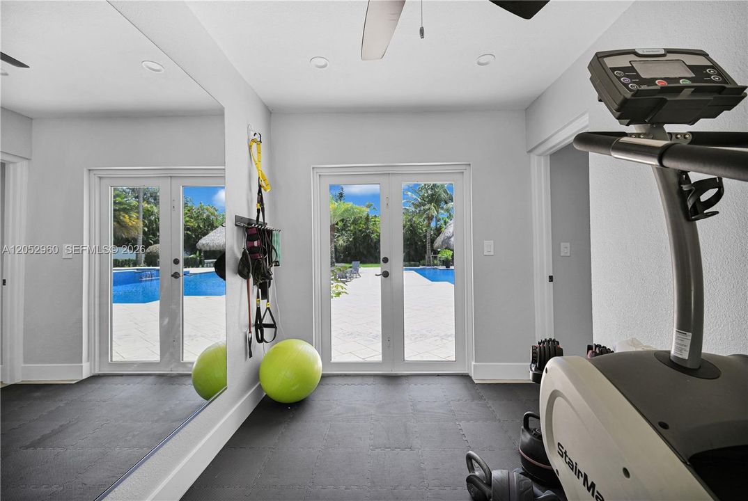 En Venta: $3,250,000 (5 camas, 5 baños, 4549 Pies cuadrados)